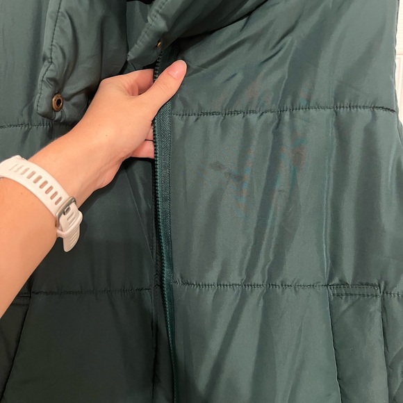 Altar’d State Cropped Puffer Vest - Picture 6 of 7